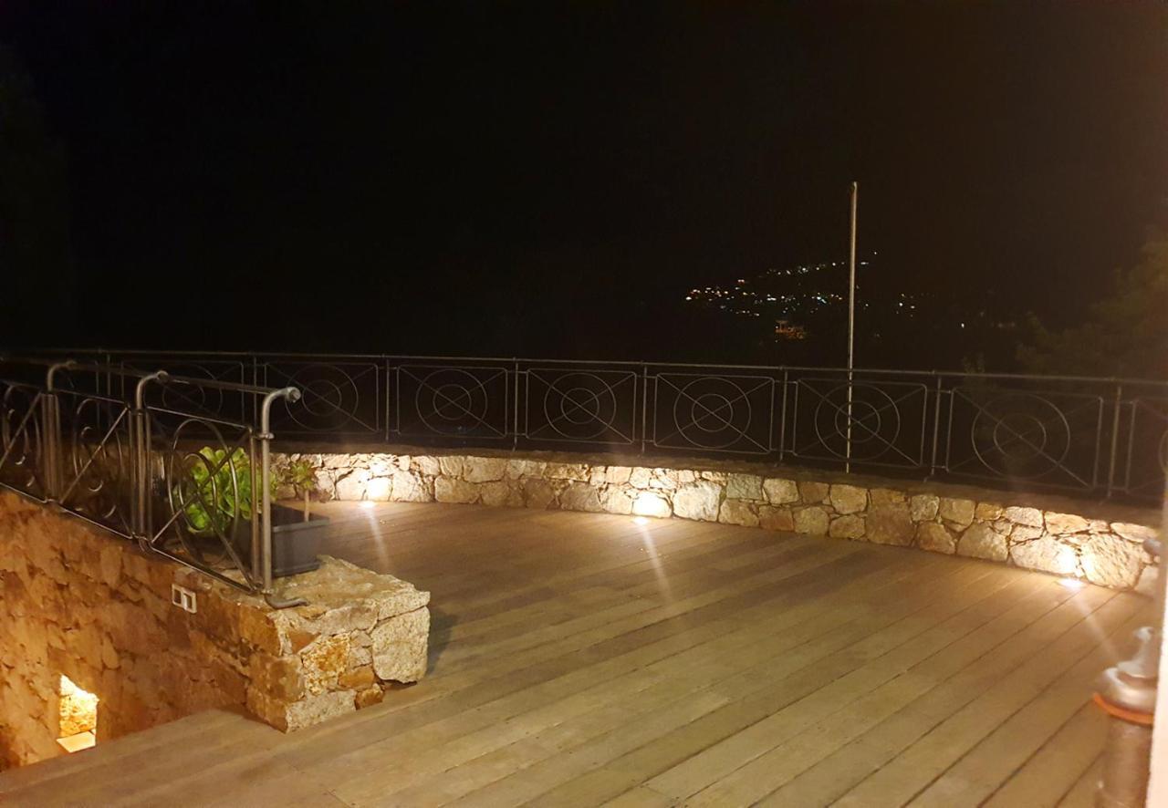 Villa Athena Л'Иль-Рус Экстерьер фото